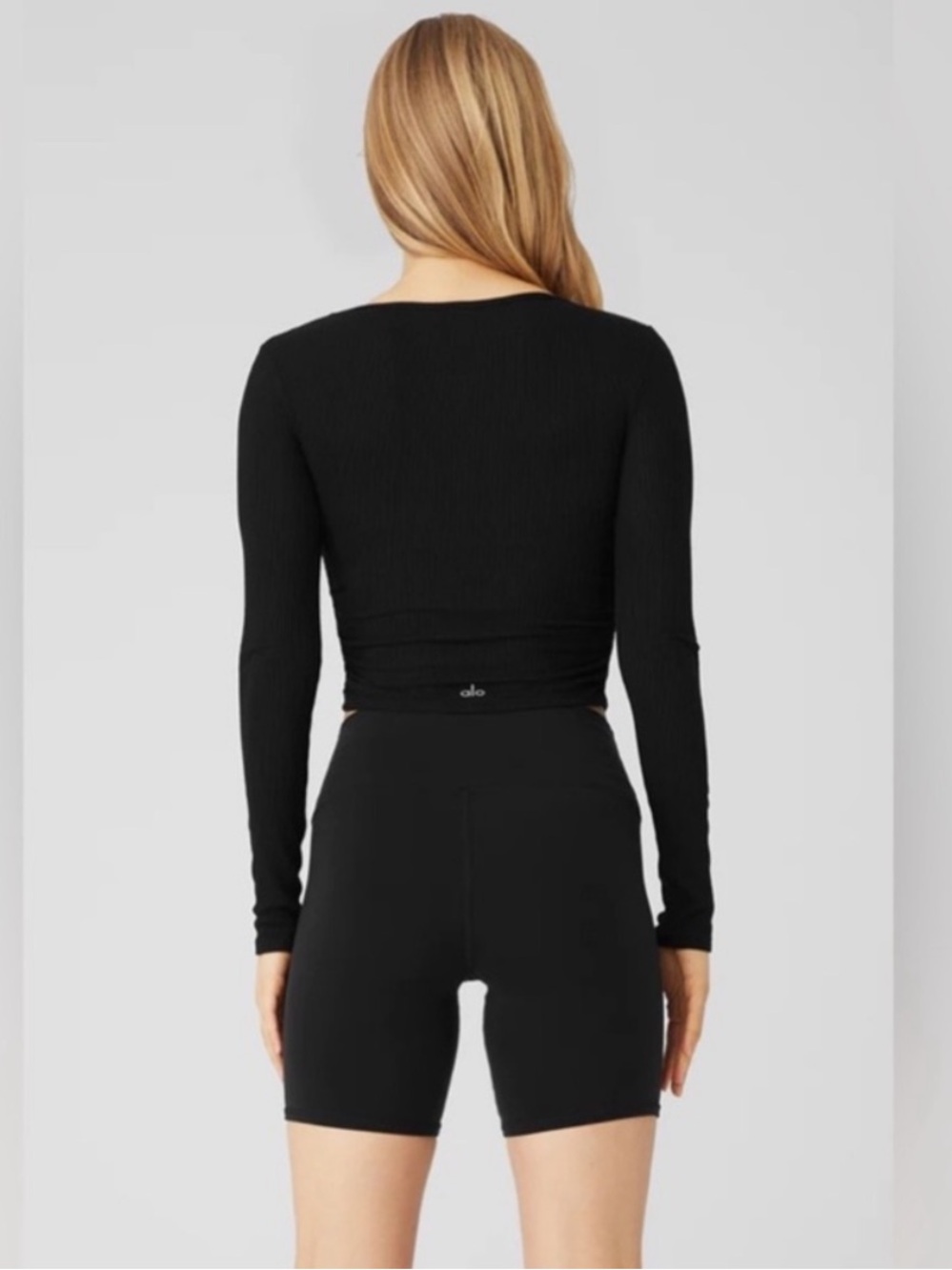 Alo Yoga Gather Long Sleeve Ribbed Sleeve Top Black Size Small EUC - Picture 5 of 11